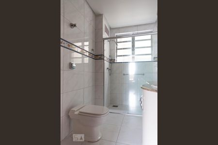 Banheiro 2 de apartamento para alugar com 3 quartos, 108m² em Rio Branco, Porto Alegre