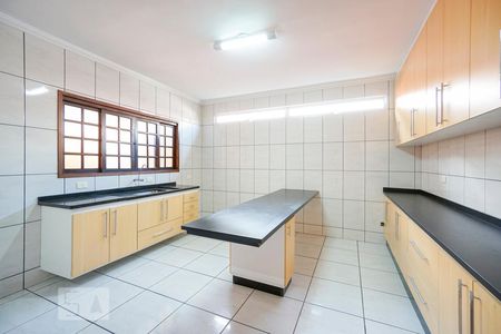 Cozinha de casa para alugar com 2 quartos, 100m² em Vila Paranaguá, São Paulo