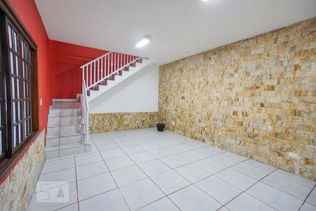 Sala de casa para alugar com 2 quartos, 100m² em Vila Paranaguá, São Paulo