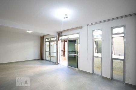 Sala de casa para alugar com 4 quartos, 220m² em Vila Butantã, São Paulo