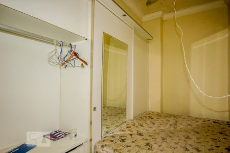 Quarto 1 de apartamento para alugar com 2 quartos, 55m² em Copacabana, Rio de Janeiro