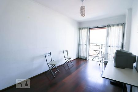 Sala de apartamento para alugar com 3 quartos, 70m² em Vila Valparaíso, Santo André