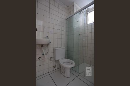 banheiro de apartamento para alugar com 2 quartos, 50m² em Vila Yolanda, Osasco