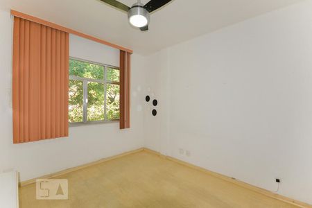 Sala de apartamento à venda com 2 quartos, 60m² em Grajaú, Rio de Janeiro