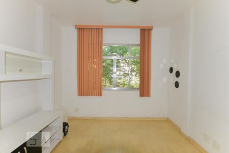 Sala de apartamento à venda com 2 quartos, 60m² em Grajaú, Rio de Janeiro