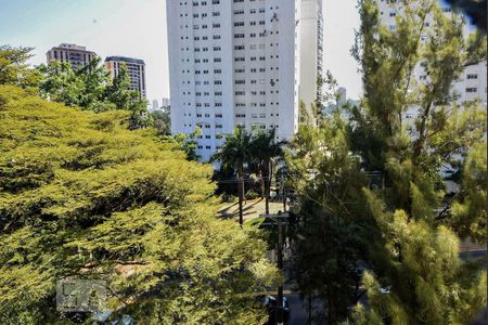 Vista de apartamento à venda com 3 quartos, 92m² em Santo Amaro, São Paulo