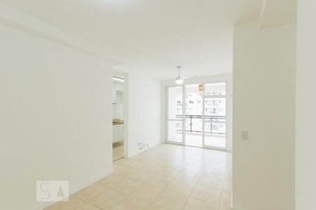 Sala de apartamento para alugar com 2 quartos, 70m² em Jacarepaguá, Rio de Janeiro