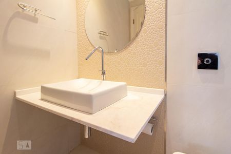Banheiro de apartamento para alugar com 3 quartos, 119m² em Bigorrilho, Curitiba
