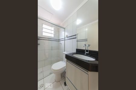 Banheiro de apartamento para alugar com 3 quartos, 58m² em Jardim Márcia, Campinas