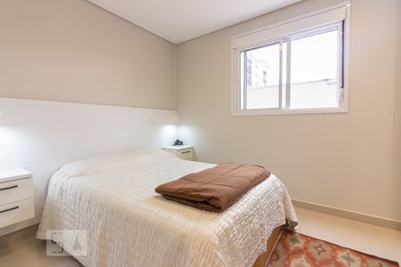 Suíte de apartamento para alugar com 2 quartos, 111m² em Vila Polopoli, São Paulo