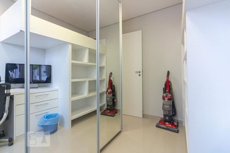 Quarto de apartamento para alugar com 2 quartos, 111m² em Vila Polopoli, São Paulo