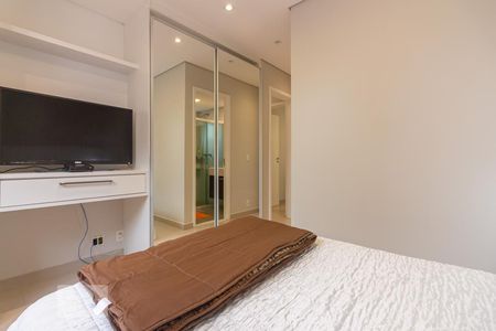 Suíte de apartamento para alugar com 2 quartos, 111m² em Vila Polopoli, São Paulo