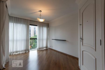 Sala de apartamento para alugar com 3 quartos, 110m² em Vila Suzana, São Paulo