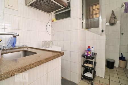 Cozinha. de apartamento para alugar com 1 quarto, 40m² em Copacabana, Rio de Janeiro