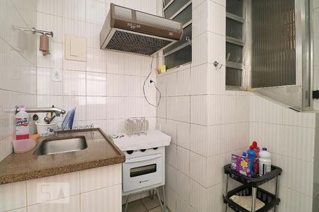 Cozinha. de apartamento para alugar com 1 quarto, 40m² em Copacabana, Rio de Janeiro