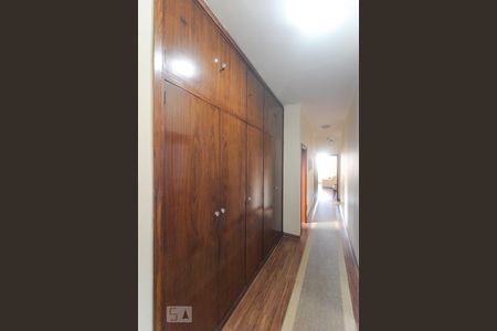 Corredor de casa à venda com 3 quartos, 300m² em Mooca, São Paulo