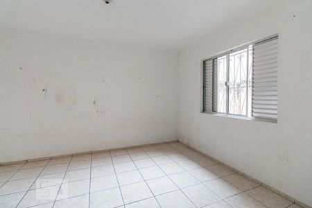 Quarto 2 de casa para alugar com 3 quartos, 70m² em Vila Esperança, São Paulo