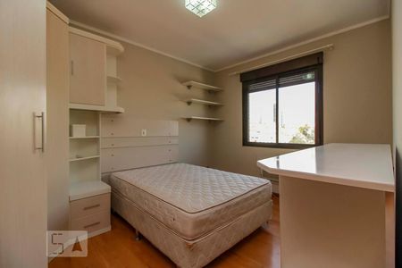 Apartamento à venda com 2 quartos, 56m² em Vila Ipiranga, Porto Alegre