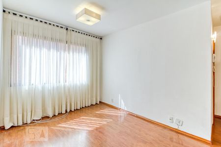 Sala de apartamento para alugar com 2 quartos, 60m² em Vila Nova Conceição, São Paulo