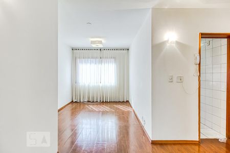 Sala de apartamento para alugar com 2 quartos, 60m² em Vila Nova Conceição, São Paulo