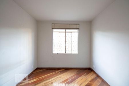 Quarto de apartamento para alugar com 2 quartos, 65m² em Serra, Belo Horizonte