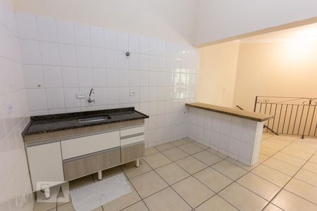 Cozinha de casa para alugar com 2 quartos, 70m² em Água Branca, São Paulo