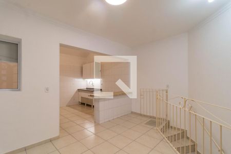 Sala de casa para alugar com 2 quartos, 76m² em Água Branca, São Paulo