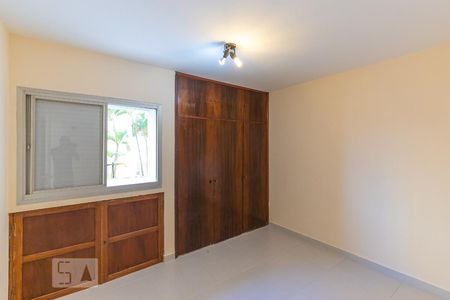 Quarto de apartamento à venda com 1 quarto, 45m² em Cambuí, Campinas