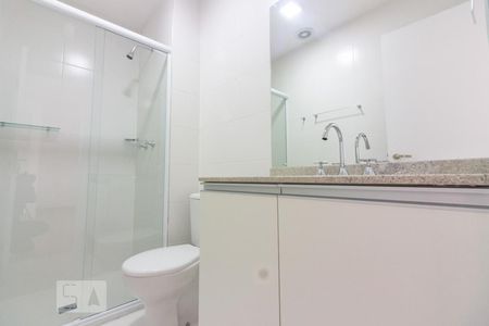 Banheiro  de apartamento para alugar com 1 quarto, 40m² em Umuarama, Osasco