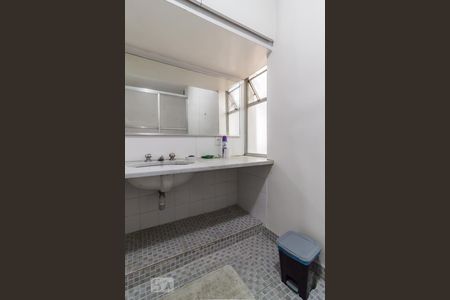 Banheiro de apartamento para alugar com 3 quartos, 93m² em Perdizes, São Paulo