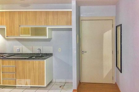 Cozinha  de apartamento para alugar com 2 quartos, 60m² em Humaitá, Porto Alegre