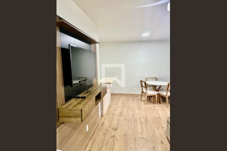 Sala de apartamento para alugar com 2 quartos, 60m² em Humaitá, Porto Alegre