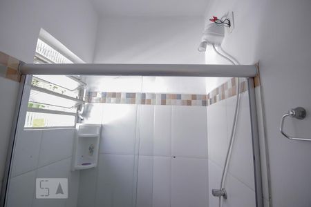 Banheiro de casa para alugar com 2 quartos, 70m² em Vila Pompéia, São Paulo