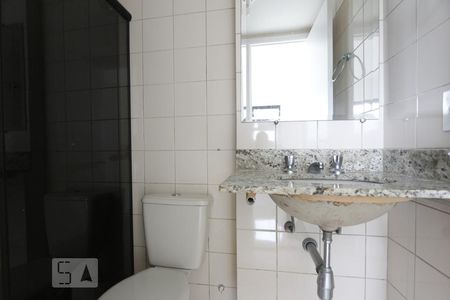 Banheiro da Suíte de apartamento para alugar com 2 quartos, 55m² em Jacarepaguá, Rio de Janeiro