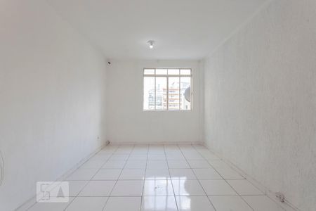 Quarto de kitnet/studio para alugar com 1 quarto, 29m² em Santa Efigênia, São Paulo