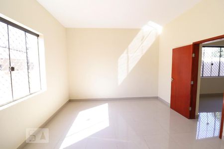 Quarto 4 de casa para alugar com 5 quartos, 270m² em Setor Coimbra, Goiânia