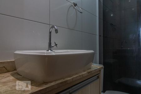 Banheiro de apartamento à venda com 2 quartos, 50m² em Santa Maria, São Caetano do Sul