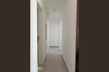 Corredor de apartamento para alugar com 3 quartos, 70m² em Jardim Guanabara, Belo Horizonte