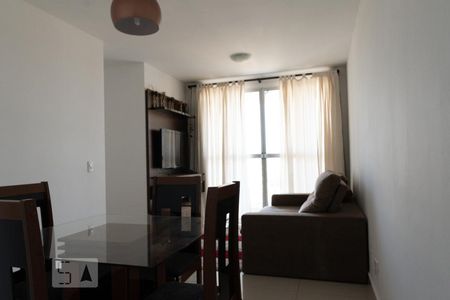 Sala de apartamento para alugar com 3 quartos, 70m² em Jardim Guanabara, Belo Horizonte