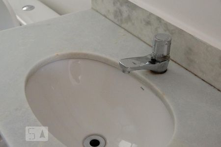 Banheiro - Torneira de apartamento para alugar com 3 quartos, 70m² em Jardim Guanabara, Belo Horizonte