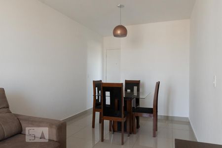 Sala de apartamento para alugar com 3 quartos, 70m² em Jardim Guanabara, Belo Horizonte