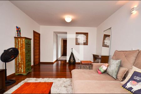 Sala de estar de apartamento para alugar com 4 quartos, 200m² em Serra, Belo Horizonte