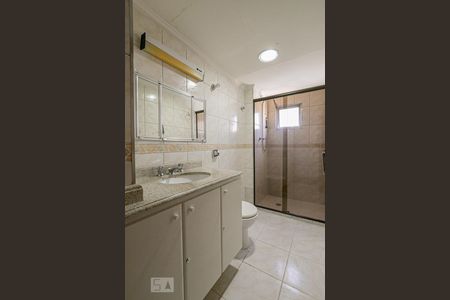 Banheiro de apartamento à venda com 1 quarto, 44m² em Pinheiros, São Paulo