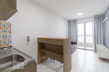 Sala e cozinha de apartamento para alugar com 1 quarto, 35m² em Brás, São Paulo