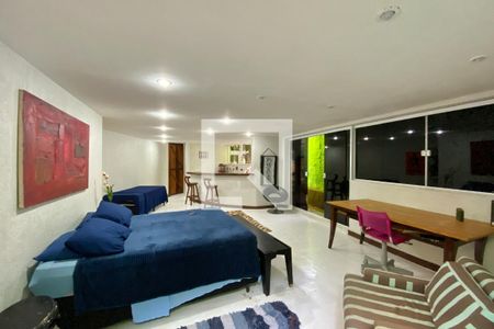 Casa à venda com 600m², 7 quartos e 1 vaga Casa à venda com 600m², 7 quartos e 1 vagaQuarto 5