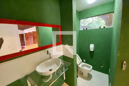 Casa à venda com 600m², 7 quartos e 1 vaga Casa à venda com 600m², 7 quartos e 1 vagaBanheiro 2