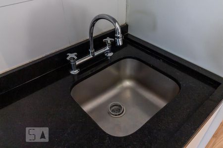 Detalhe da Cozinha de apartamento para alugar com 1 quarto, 50m² em Tamboré, Barueri