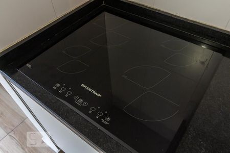 Detalhe da Cozinha de apartamento para alugar com 1 quarto, 50m² em Tamboré, Barueri