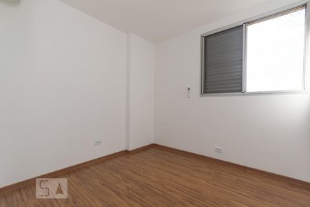 Quarto 1 de apartamento para alugar com 2 quartos, 64m² em Vila Guarani (z Sul), São Paulo