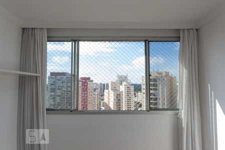 Janela da sala de apartamento para alugar com 2 quartos, 64m² em Vila Guarani (z Sul), São Paulo